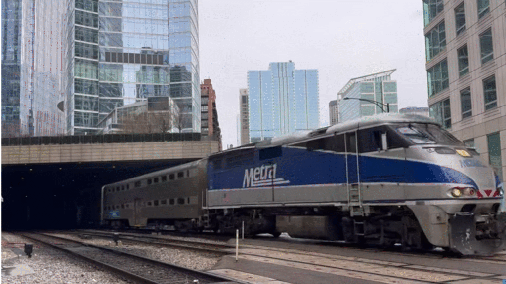 Best way to commute in Chicago by train
